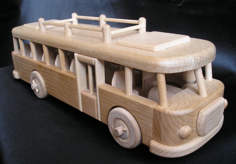 Autobus hračka